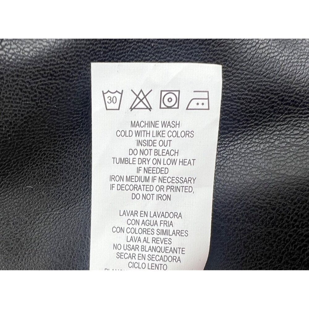 NWOT Shoedazzle Black Soft Vegan Leather Edgy V-Neck Sexy Club Rave EDM Crop Top - Picture 15 of 16